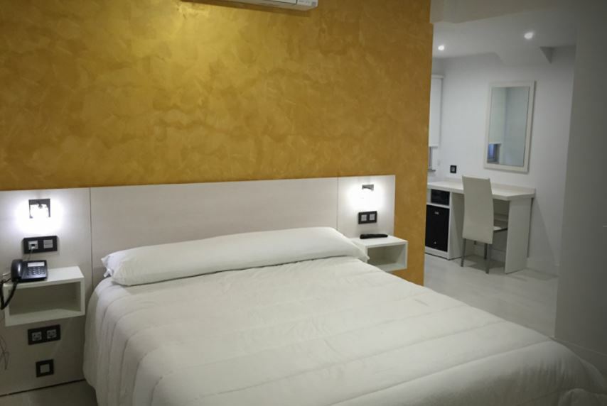 Emperatriz I Hotel